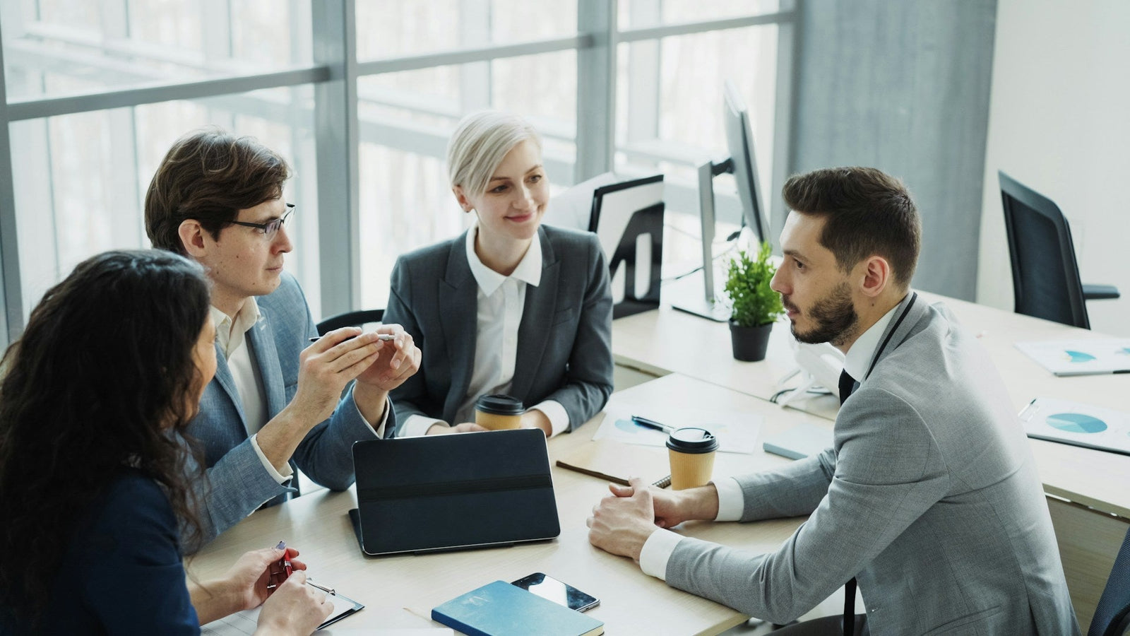 Lawyer Standing Desks UK: 10 Best Options for Legal Professionals