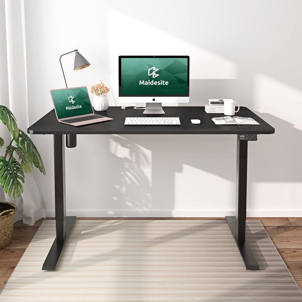 Maidesite electric standing desk 120x60 cm - S1 Basic black in the living room